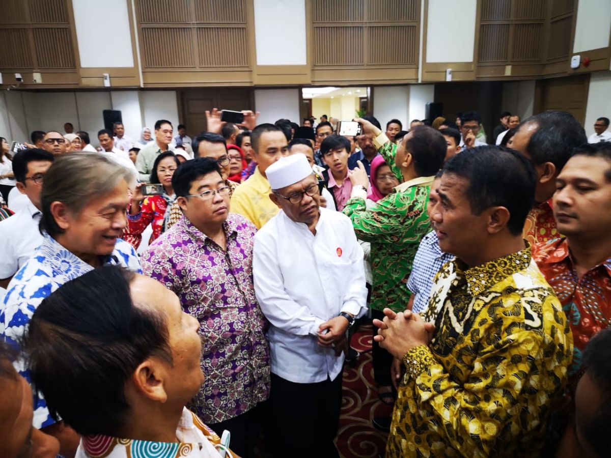 Mentan Amran Komunikasi Dengan Petani Yang Demo