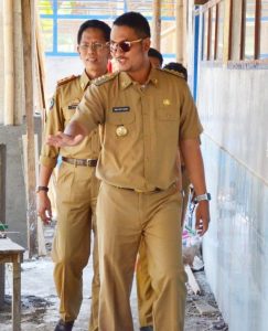 Tinjau 2 SD Direnovasi, Bupati Sinjai Harapkan Pembangunan Dirampungkan