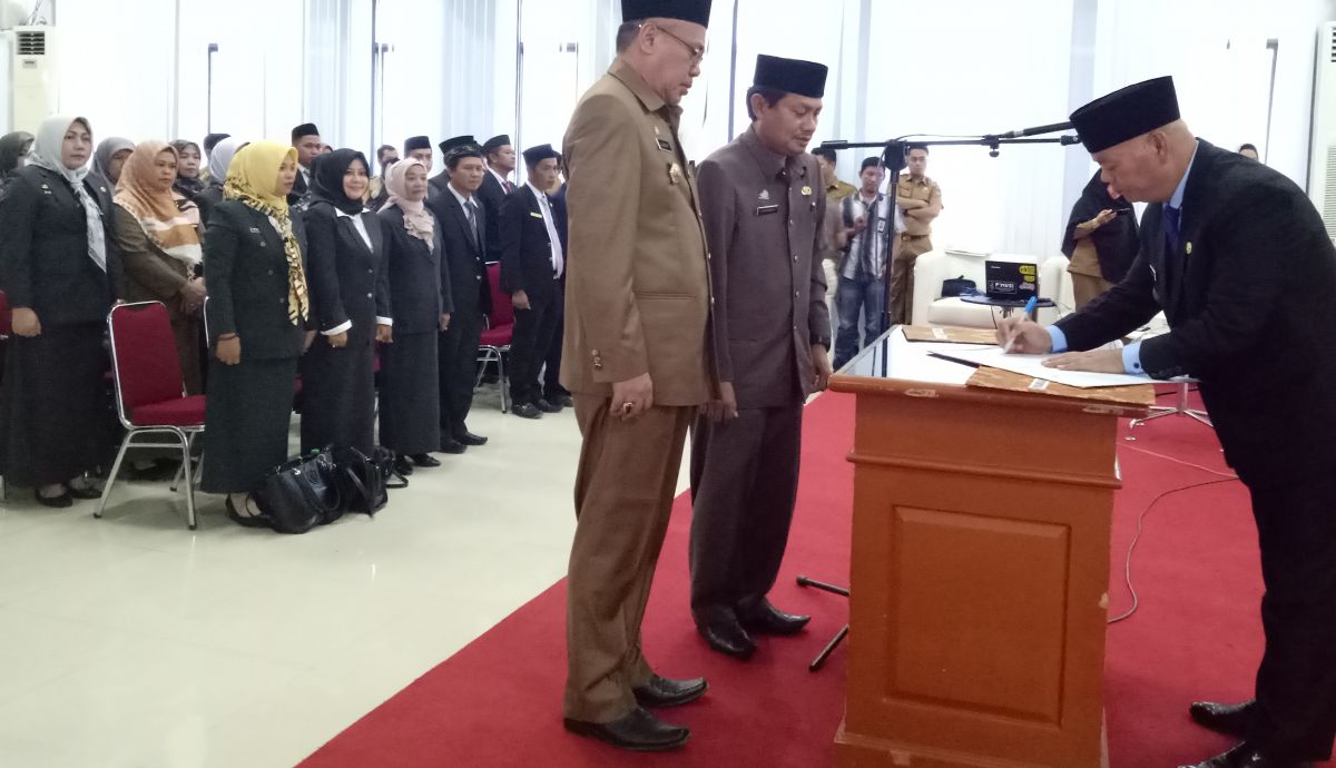 Tiga Pejabat Eselon II Bergeser