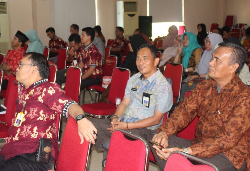 Sekda Lutim Buka Sosialisasi Standar Pelayanan Publik