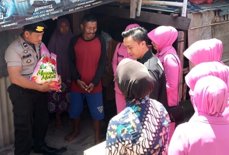 Polres Selayar Bakti Sosial Jumat Berbagi