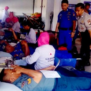 Personel Lantamal VI Donor Darah di HUT Polairud Personel Lantamal VI Donor Darah di HUT Polairud