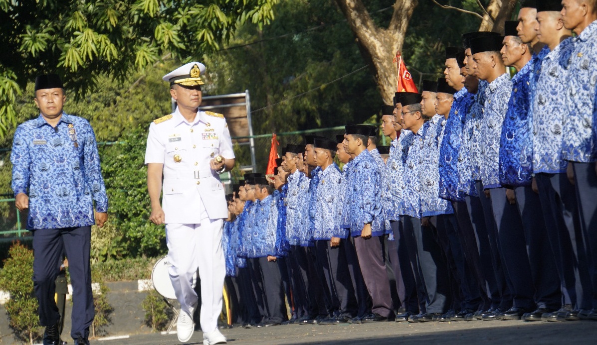 Danlantamal VI Pimpin Upacara HUT KORPRI di Kodam XIV