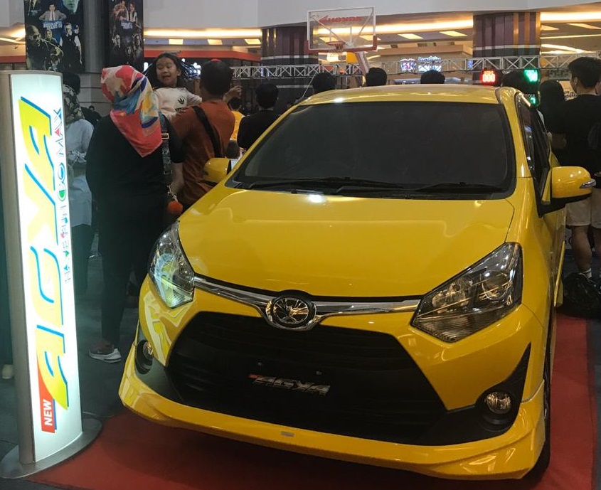 Toyota Agya Tantang Basket Sekolah di Makassar