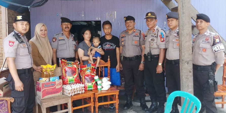 Polisi Magello Sambangi Pengungsi Wamena, Salurkan Bantuan