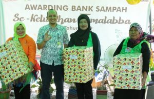 Pertamina Apresiasi Nasabah Bank Sampah di Kelurahan Tamalabba