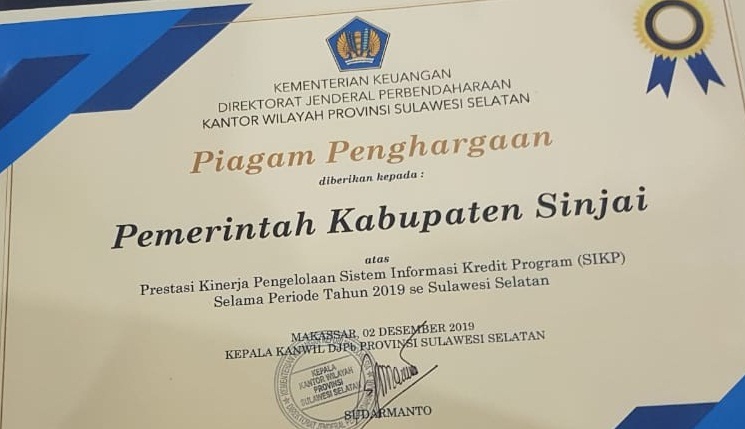 Pemda Sinjai Terima Penghargaan SIKP