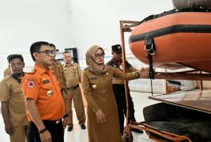 Tinjau Gudang Logistik BPBD, Bupati Pantau Persediaan di Musim Hujan
