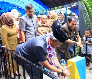 Warga Desa Margolembo Nikmati Air Bersih Program Pamsimas III