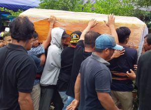 Babinsa Terpedo Jaya Hadiri Pemakaman Korban Gantung Diri
