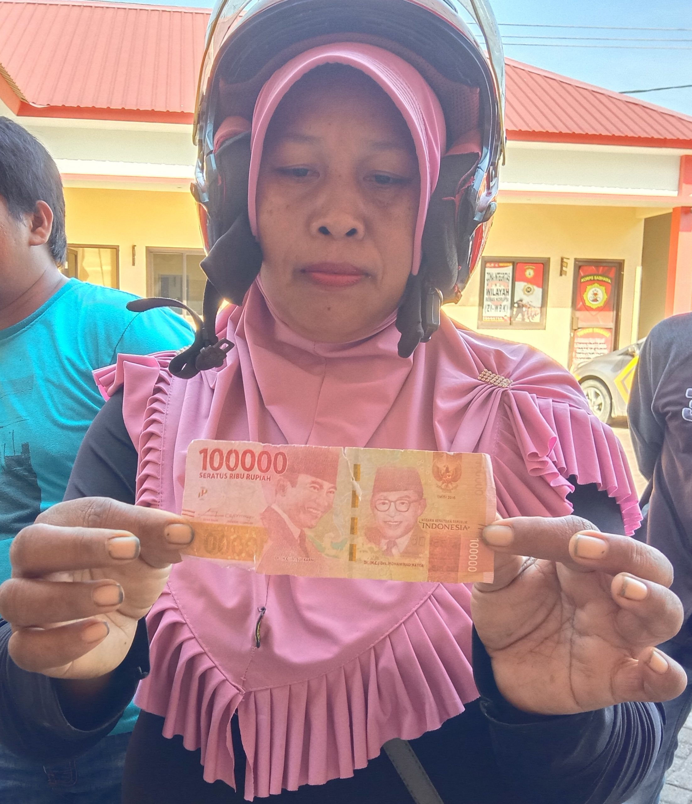 Diduga Edarkan Uang Palsu, Polsek Somba Opu Amankan Seorang Wanita