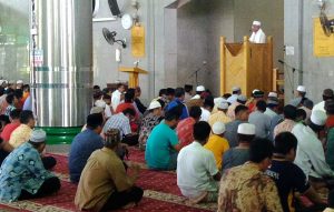 Gerhana Matahari, Dianjurkan Salat dan Sedekah
