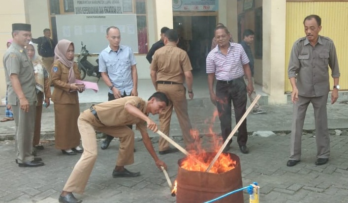 Dukcapil Lutra Bakar 770 e-KTP