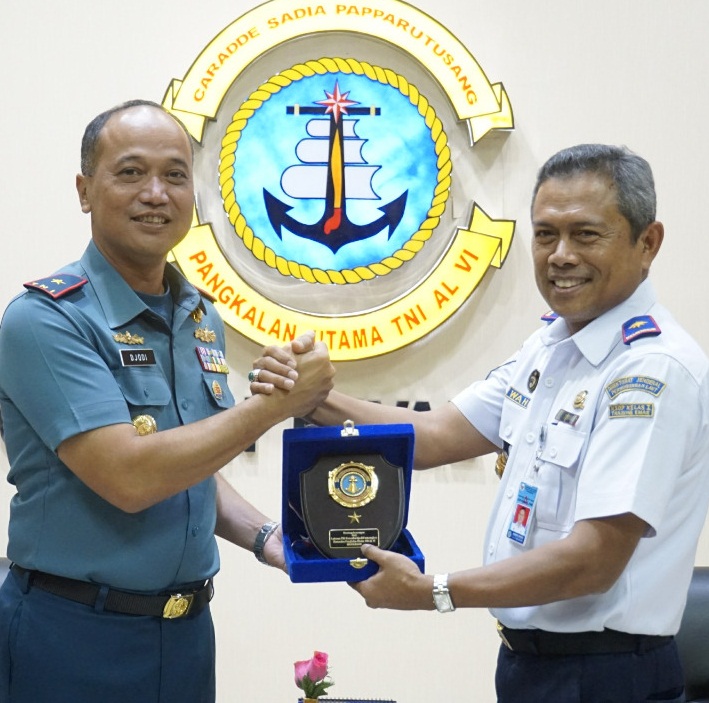 Kepala Syahbandar Utama Makassar Temui Danlantamal VI