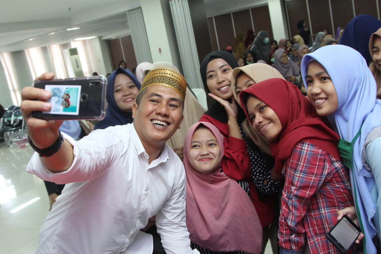 Tenaga Kesehatan Harus Kuasai Teknologi dan Literasi Kesehatan