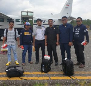 Legislator Tinjau Operasinal Pesawat Kargo Masamba-Rampi, Diduga Dikelola Oknum