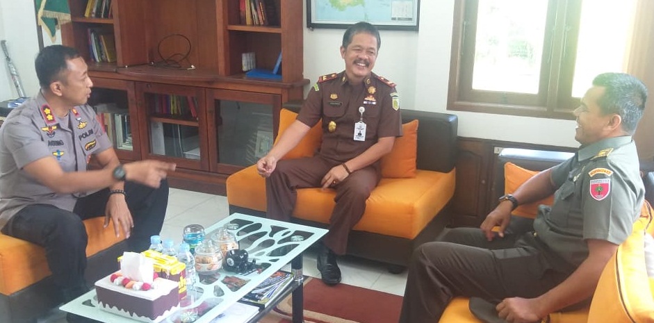 Kapolres Lutra dan Pabung 1403 Sawerigading Silaturahmi Kajari