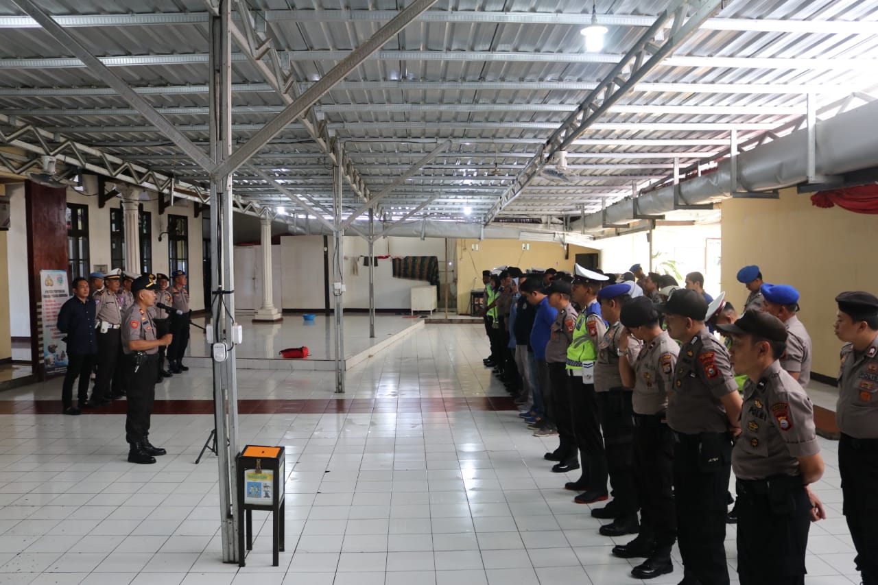 Weekend tak Membuat Semangat Polres Pelabuhan Amankan Liburan Masyarakat