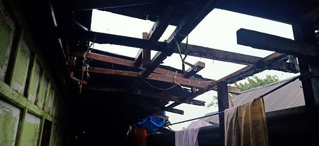 Empat Rumah di Minasatene Rusak