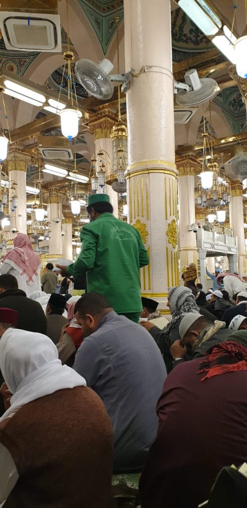Jamaah Umrah Grup 122 Ujas Tour Maksimalkan Ibadah di Madinah Jamaah Umrah Grup 122 Ujas Tour Maksimalkan Ibadah di Madinah