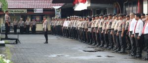 HKN, Polres Pelabuhan Makassar Upacara Bendera