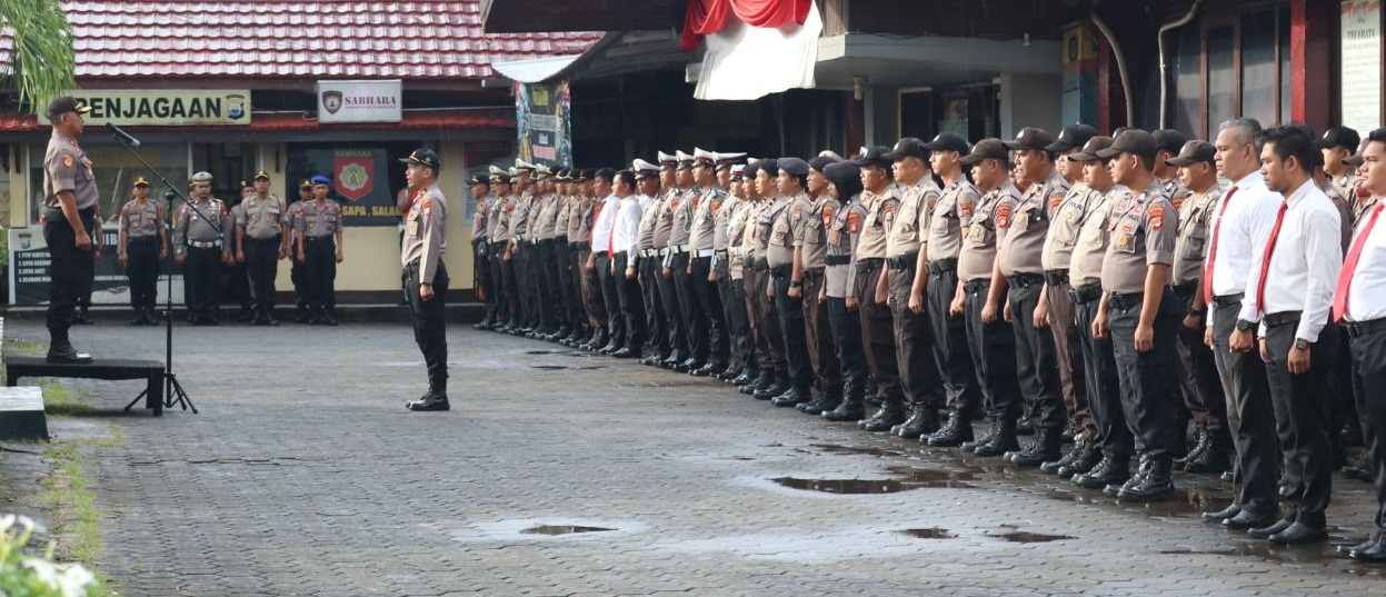 HKN, Polres Pelabuhan Makassar Upacara Bendera