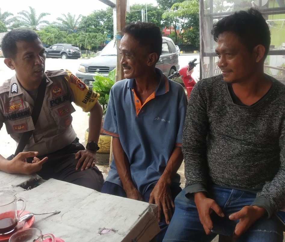 Pererat Sinergitas, Bhabinkamtibmas Tamalabba Ngopi Bareng Warga