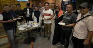 Indah Putri, Bupati Lutra Rayakan HUT ke-43 di Banjarmasin, Ini Harapannya