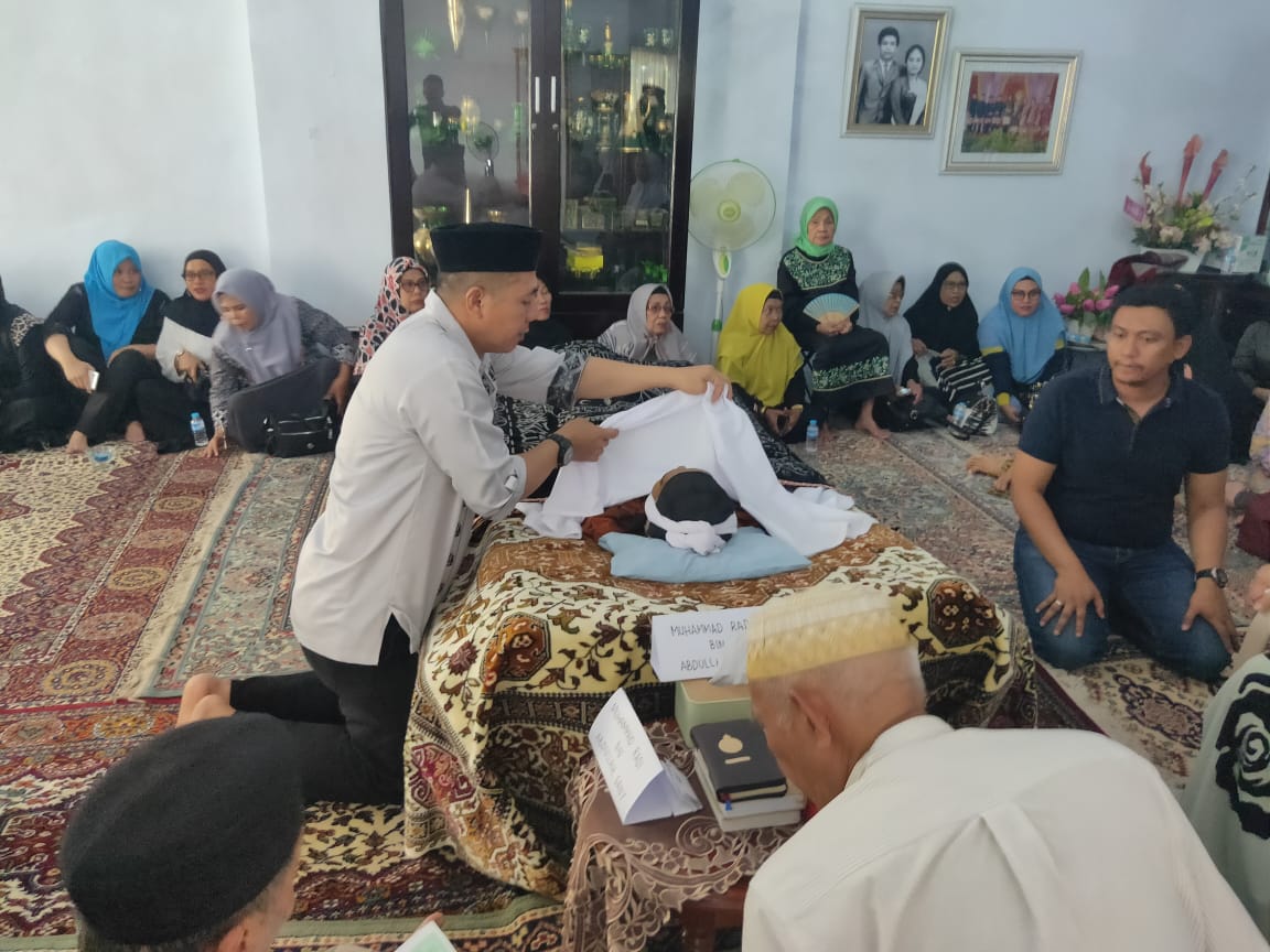 Deng Ical Melayat ke Kediaman Almarhum Prof Radi A Gany
