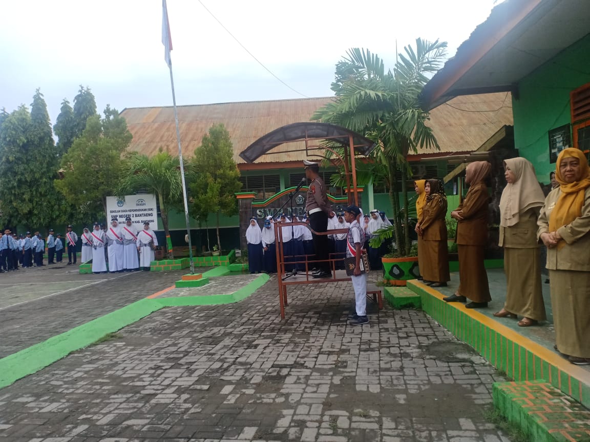 Kasatlantas Bantaeng Himbau Pelajar Tidak Gunakan Sepeda motor Ke Sekolah