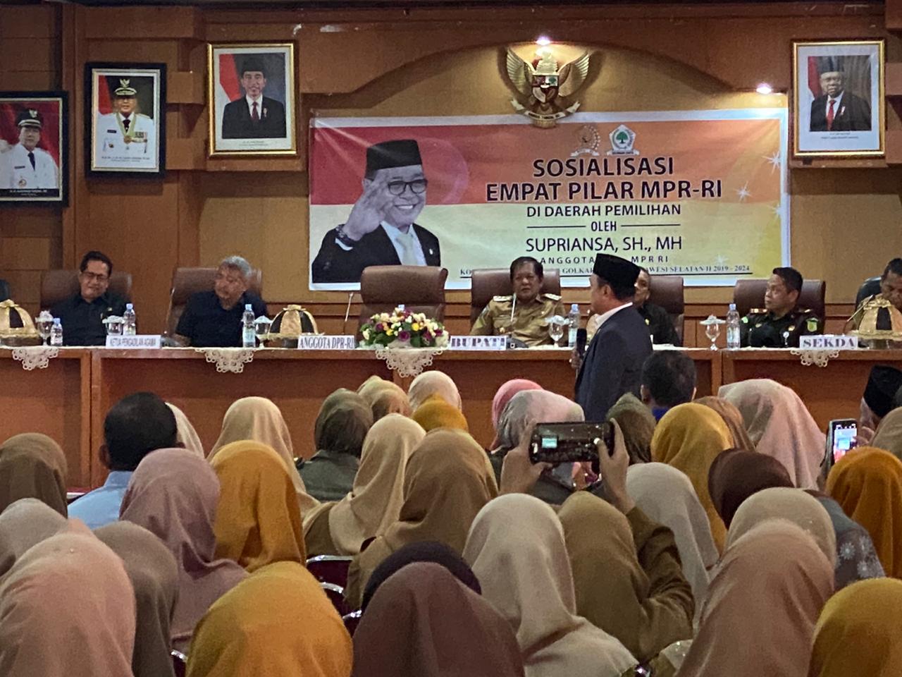 Supriansa Sosialisasi 4 Pilar di Soppeng