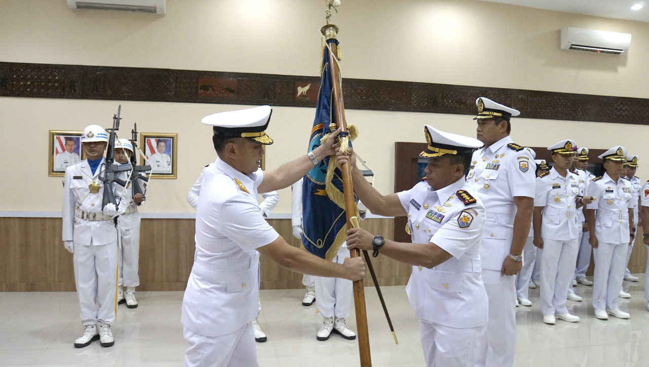 Sertijab Danlanal Kendari, Ini Pesan Danlantamal VI