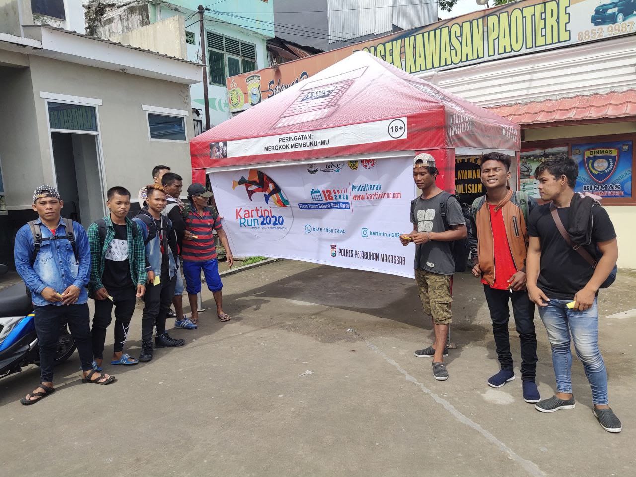 Sambut Kartini Run 2020, Jajaran Polres Pelabuhan Makassar Pasang Spanduk