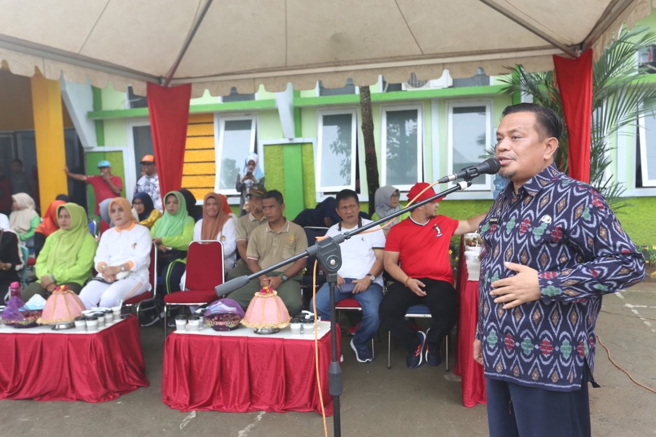 Dinas Lingkungan Hidup Palopo Senam Sehat