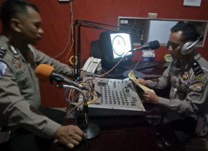 Kanit Dikyasa Satlantas Sosialisasi Kamseltibcar di Radio REMA FM