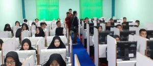 Ratusan Peserta Ikuti UTBK di Universitas Megarezky Makassar