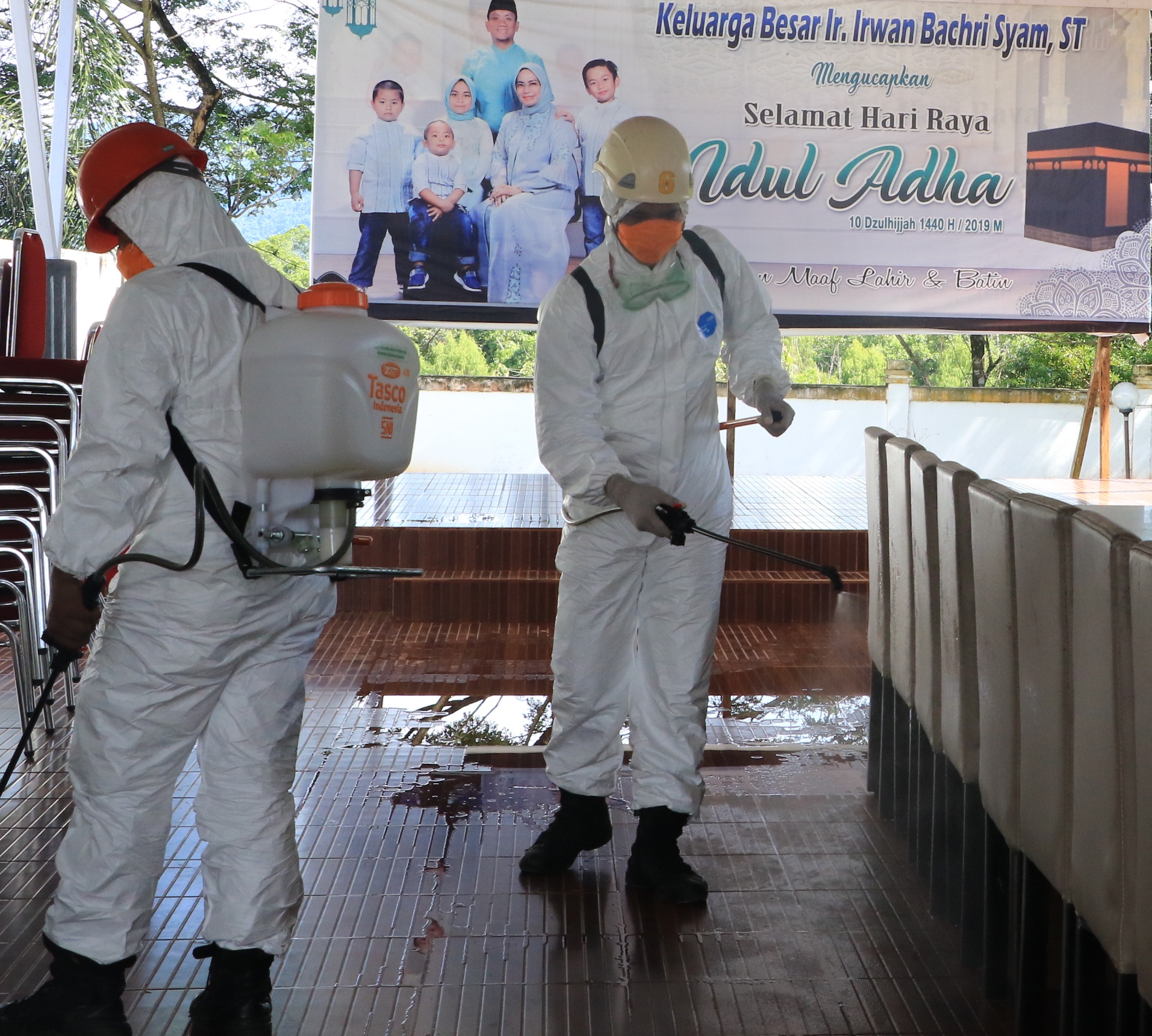 Cegah Corona, Area Publik dan Rujab Lutim Disemprot Disinfektan