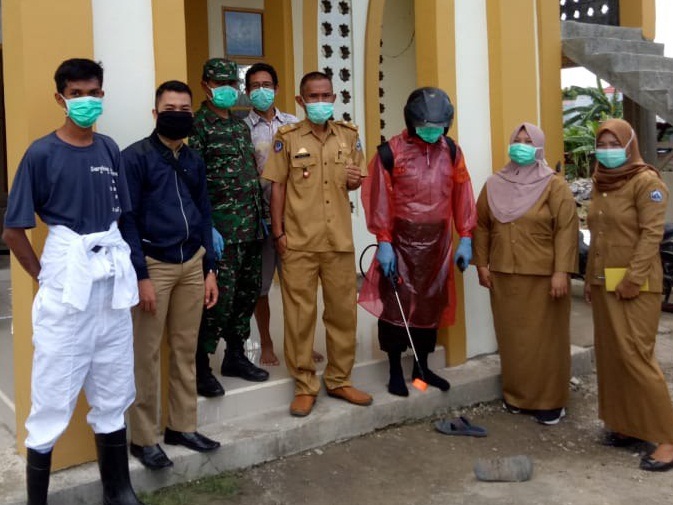Cegah Covid 19,Tiga Pilar Bersama Petugas Medis Penyemprotan Disinfektan