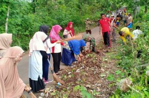 Jaga Kebersihan,Tiga Pilar Kerja Bhakti di Kampung Barana Loe