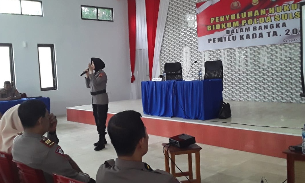 Bidkum Polda Penyuluhan Hukum di Polres Selayar