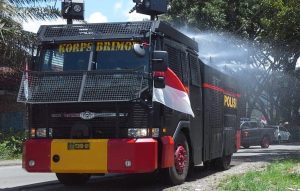 Tindak Lanjut Maklumat Kapolri, Serentak Wilayah Lutra Penyemprotan Disinfektan