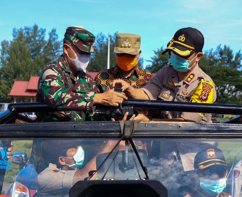Pemkab Selayar Bersama TNI-Polri Penyemprotan Disinfektan Serentak