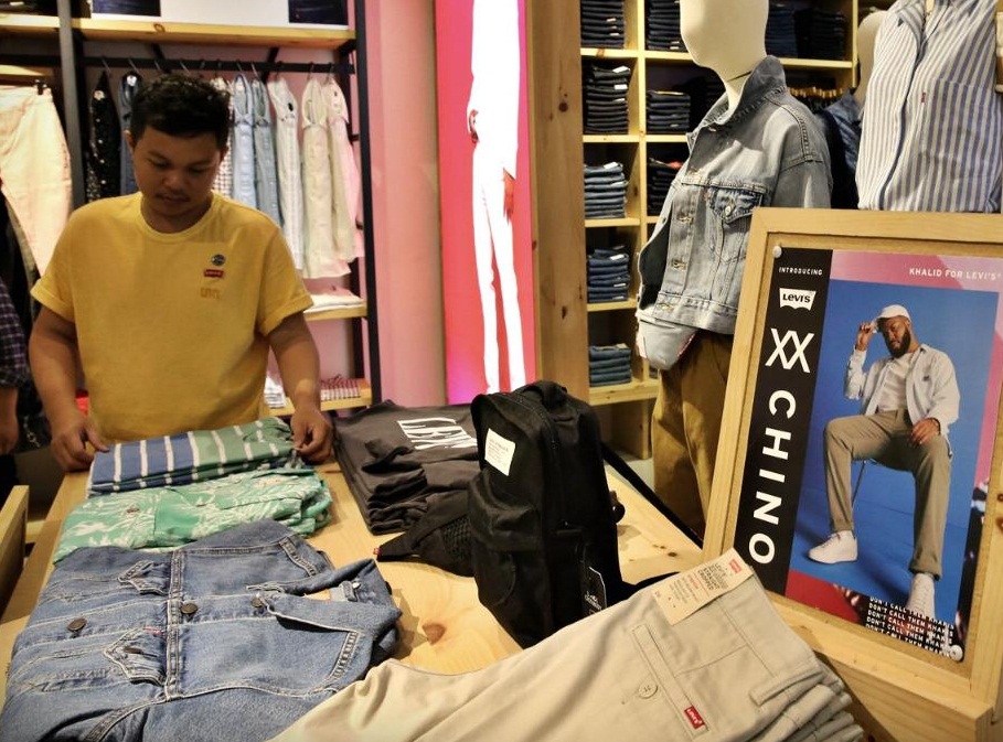 Gandeng Penyanyi Pop R&B, Koleksi Teranyar Levi’s® Hadir di TSM Makassar