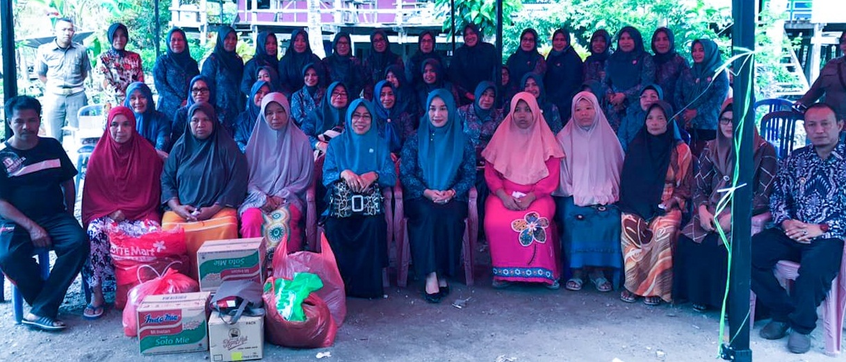 Ketua TP PKK Bantu Korban Kebakaran di Dusun Patori
