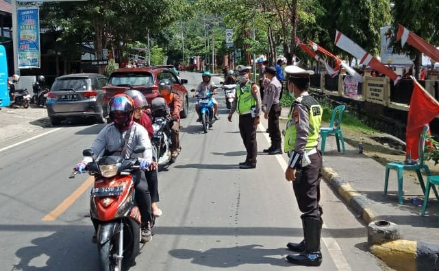 Sat Lantas Polres Enrekang Pengamanan Jalur Lomba Senam Poco-poco