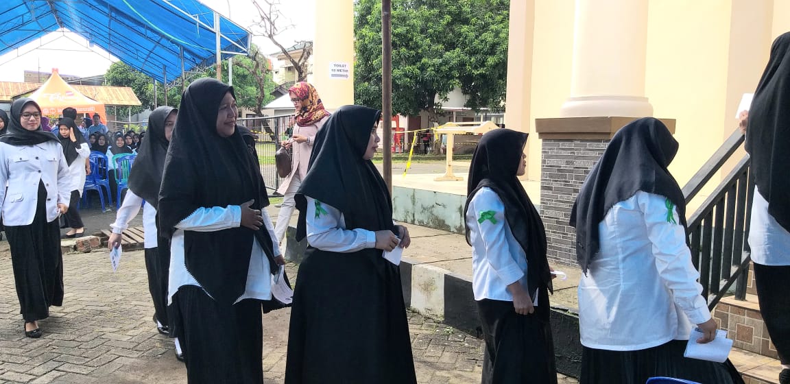 Ibu Hamil Antusias Ikut Tes CPNS di Kemenag Sulsel