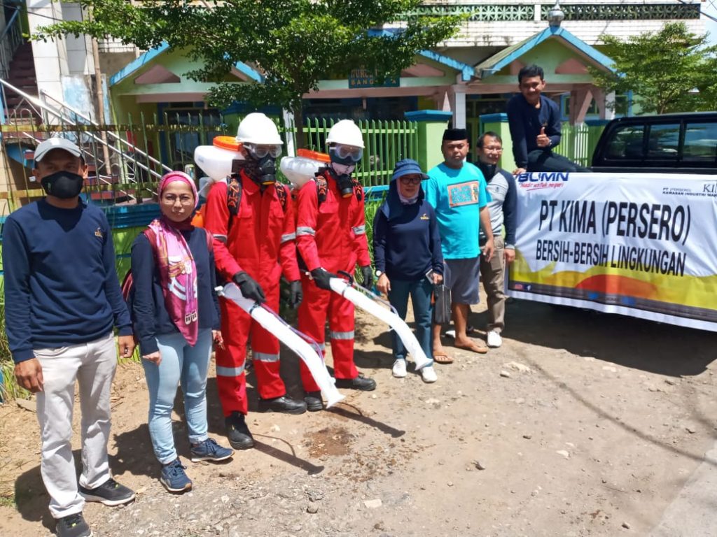 KIMA Semprot Disinfektan Masjid dan Terminal