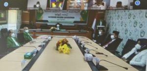 Rektor UMI Lantik Tiga Dekan, Manfaatkan Aplikasi Zoom