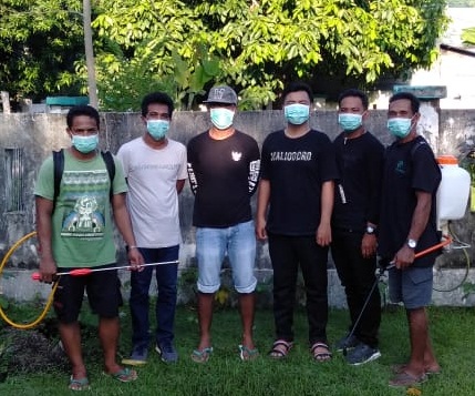 Lawan Covid-19, Desa Laiyolo Selayar Penyemprotan Disinfektan