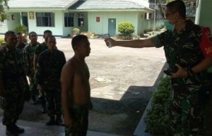 2.4 foto takalar kodim Antisipasi Virus Corona, Dandim 1426 Periksa Suhu Prajurit